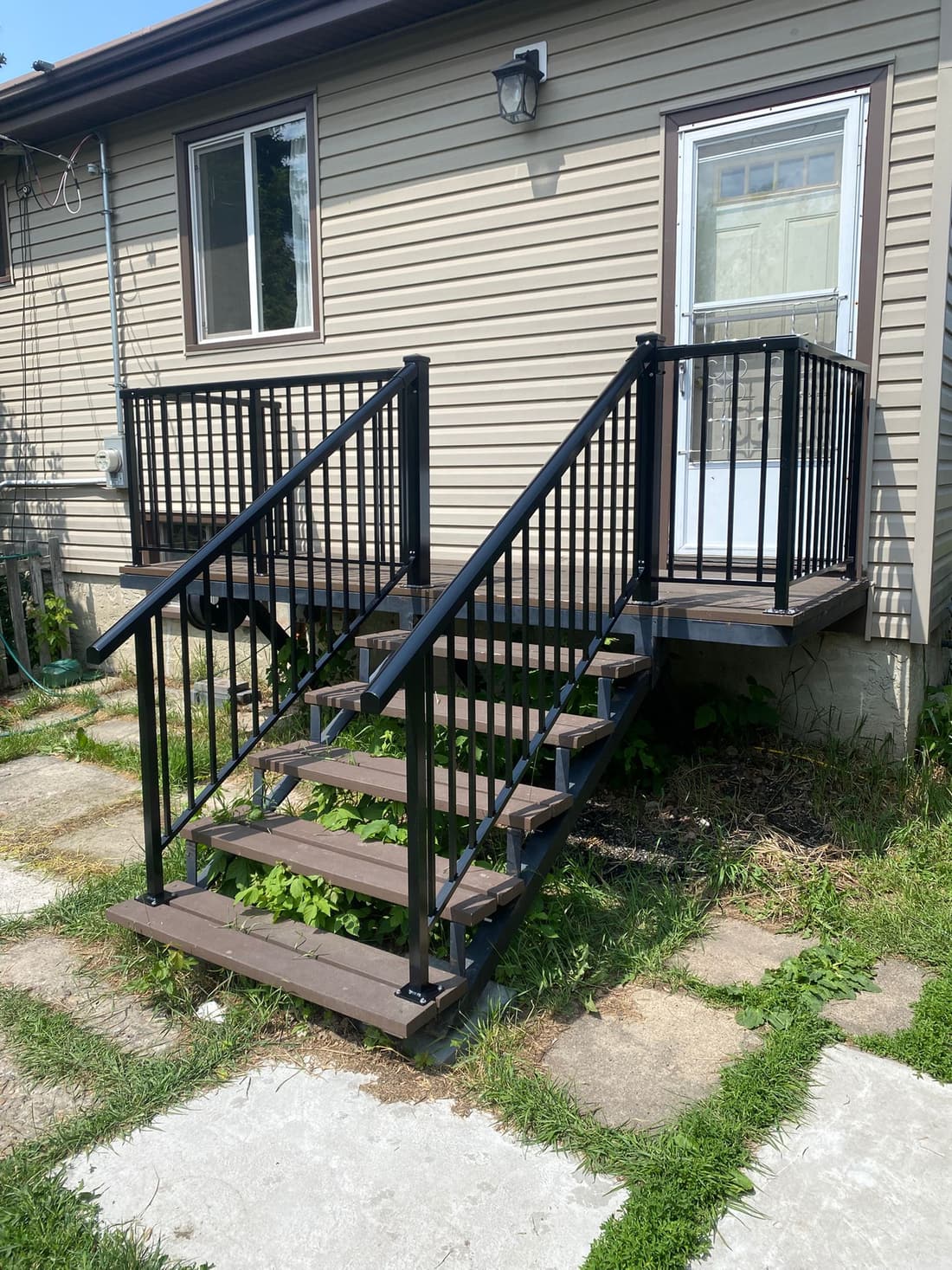 Custom aluminum railing project in Edmonton — photo 7