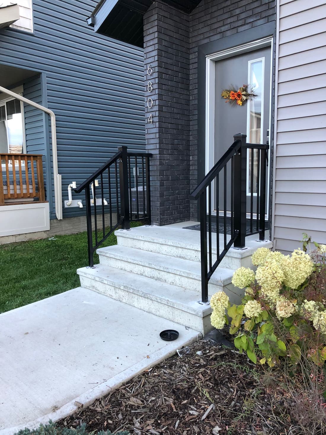 Custom aluminum railing project in Edmonton — photo 19
