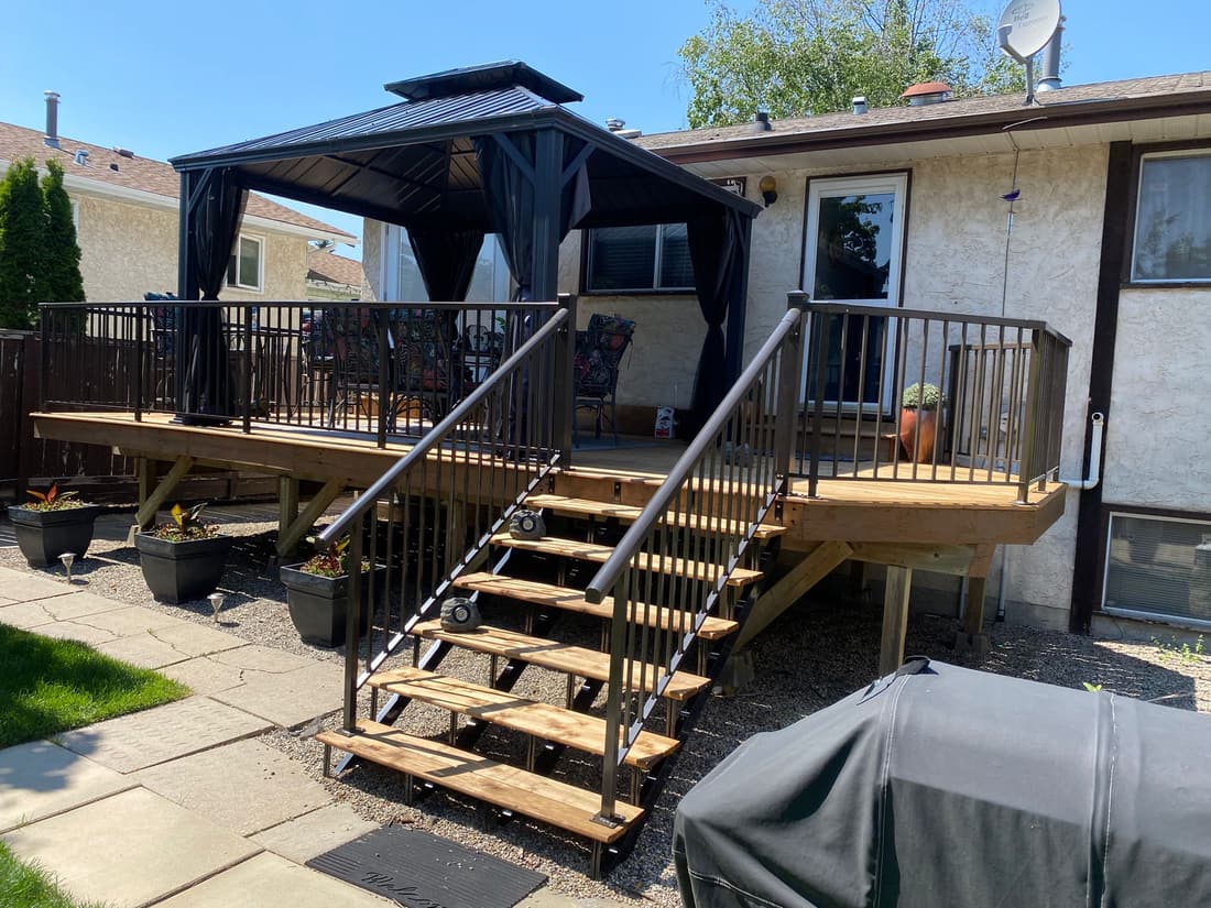 Custom aluminum railing project in Edmonton — photo 29