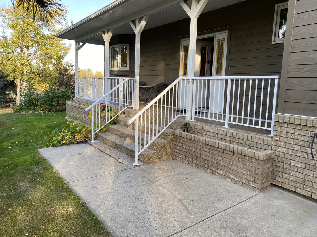 Custom aluminum railing project in Edmonton — photo 30