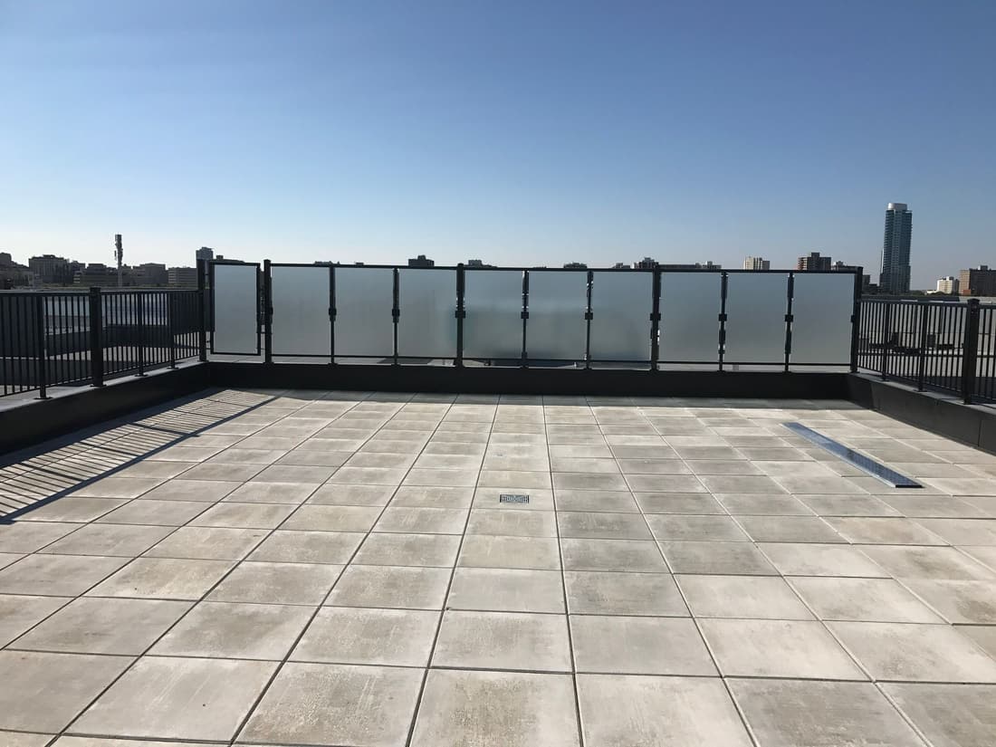 Aluminum privacy wall project in Edmonton — photo 10